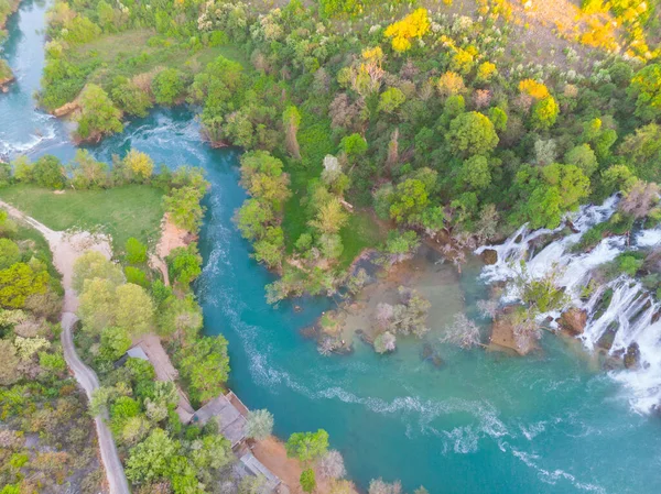 폭포로 알려져 폭포는 보스니아와 헤르체고비나의 헤르체고비나의 카르스트 중심부에 트레비자 강에서 — 스톡 사진