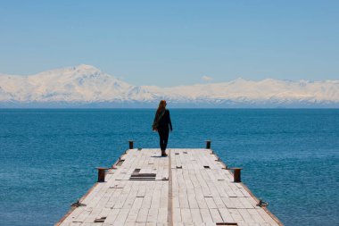 Carpanak adası ve Suphan dağı / VAN - Türkiye