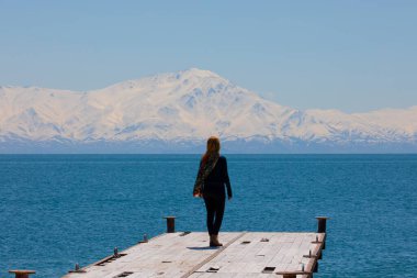 Carpanak adası ve Suphan dağı / VAN - Türkiye
