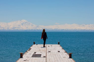 Carpanak adası ve Suphan dağı / VAN - Türkiye
