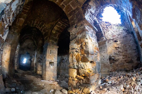 Ruins of Altinsac Church on Lake Van, Turkey. Religion, akdamar.