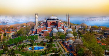 Ayasofya, İstanbul 'da yeni bir cami.
