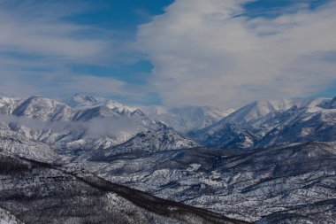 Tunceli-Mercan Dağları (Munzur) 3370 m. Kuzey Anadolu Dağları ve Güney Doğu Taurus Dağları çevresindeki Tunceli ve Erzincan illeri arasında yükselen merkez Taurus Dağları 'nın uzantısıdır..