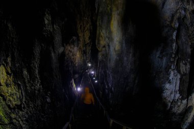 Sinop, Türkiye 'deki İnalti Mağarası. Nalt Magarasi Sinop 'ta ziyaret edilecek en popüler yerlerden biridir..