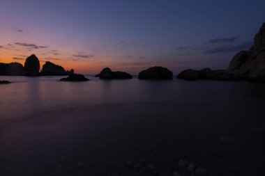 Türkiye 'nin Sile plajında güzel kaya oluşumu