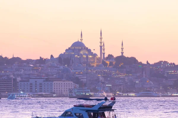 Istanbul Stad Och Solnedgång Vackraste Utsiktjungfrutornet Nya Moskén Blå Moskén — Stockfoto