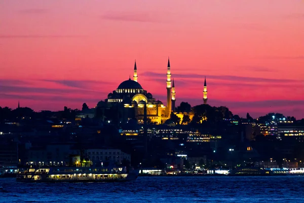 Istanbul Stad Och Solnedgång Vackraste Utsiktjungfrutornet Nya Moskén Blå Moskén — Stockfoto