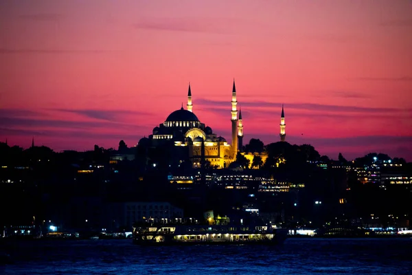 Istanbul Stadt Und Sonnenuntergang Die Schönsten Aussichtjungfrauenturm Neue Moschee Blaue — Stockfoto