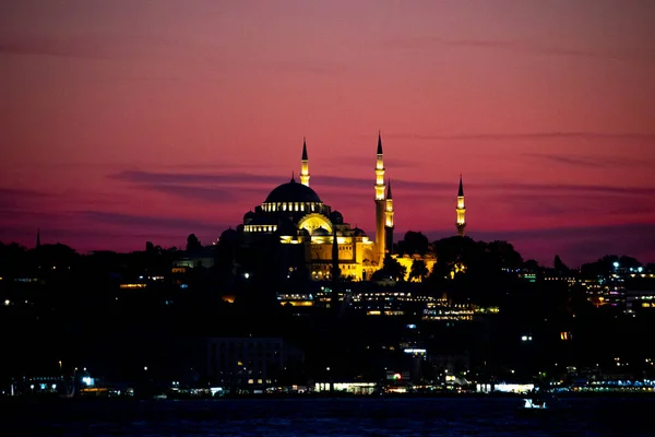 Istanbul city and sunset, the most beautiful viewsMaiden\'s Tower, New Mosque, Blue Mosque, Hagia Sophia, old clock, topkapi palace, the most beautiful views of Istanbul and sunset