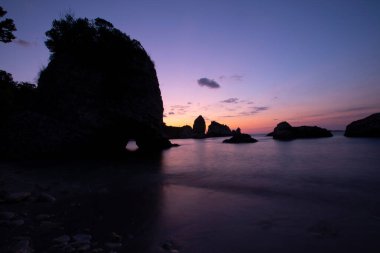 Uzun pozlama tekniği ve İstanbul Deniz Kenarı ve Agva Sahili, şehirden uzak gece kamp alanı.