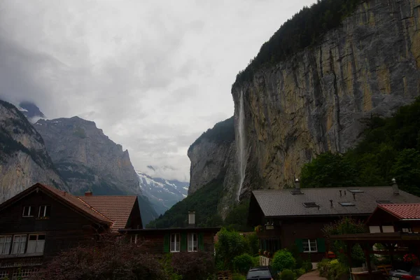 Wengernalp Demiryolu 'ndan Lauterbrunnen Vadisi manzarası