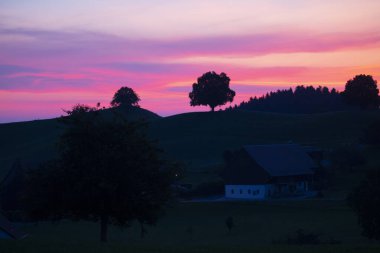 Hobbit arazisi Hirzel İsviçre.