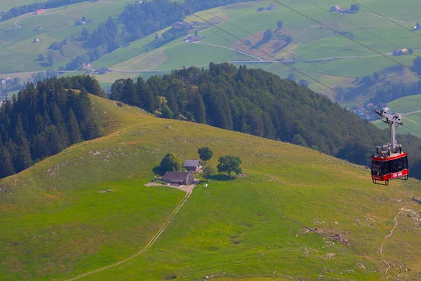 Rumah Tamu Aescher Wildkirchli Bawah Tebing Gunung Ebenalp Swiss Adalah — Stok Foto