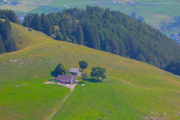 Casa Huéspedes Aescher Wildkirchli Bajo Acantilado Montaña Ebenalp Suiza Una —  Fotos de Stock