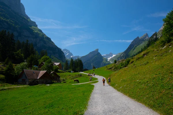 Lago Seealpsee Cerca Appenzell Los Alpes Suizos Ebenalp Suiza — Foto de Stock