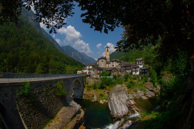 Lavertezzo Valle Verzasca, İsviçre Alpleri, İsviçre