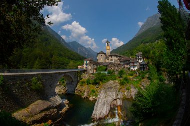 Lavertezzo Valle Verzasca, İsviçre Alpleri, İsviçre