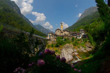 Lavertezzo Valle Verzasca, İsviçre Alpleri, İsviçre