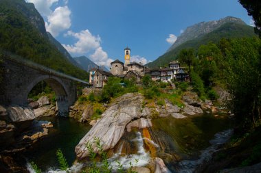 Lavertezzo Valle Verzasca, İsviçre Alpleri, İsviçre