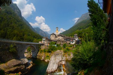 Lavertezzo Valle Verzasca, İsviçre Alpleri, İsviçre
