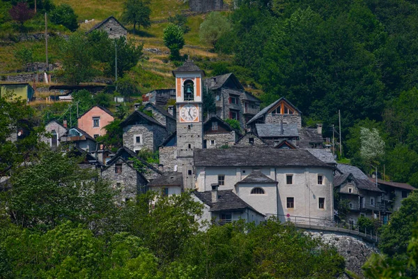 ラスパッツォ村 Valle Verzasca ティチーノ スイス — ストック写真