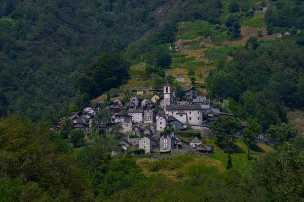 Wieś Lavertezzo Valle Verzasca Ticino Szwajcaria — Zdjęcie stockowe