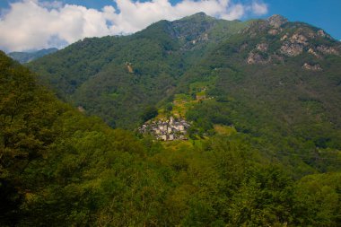 Lavertezzo Köyü, Valle Verzasca, Ticino, İsviçre
