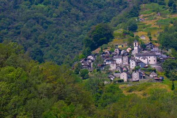 Pueblo Lavertezzo Valle Verzasca Ticino Suiza —  Fotos de Stock