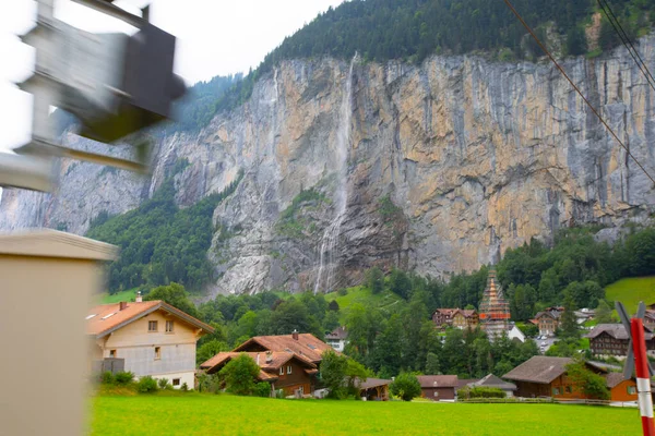 Valle Lauterbrunnen Con Hermosa Cascada Alpes Suizos —  Fotos de Stock