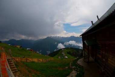 Pokut Platosu Rize Camlihemsin, Pokut Platosu Karadeniz ve Türkiye. Rize, Türkiye.