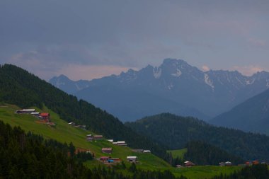 Pokut Platosu Rize Camlihemsin, Pokut Platosu Karadeniz ve Türkiye. Rize, Türkiye.