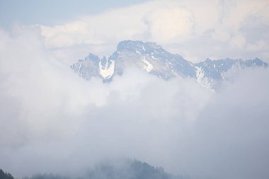 Kakar dağları ve chaletler, doğal yaşam..