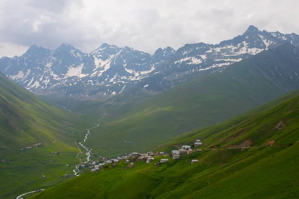 Burası Türkiye 'nin Karadeniz Bölgesi, dağlar Kackars.