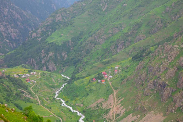 Burası Türkiye 'nin Karadeniz Bölgesi, dağlar Kackars.