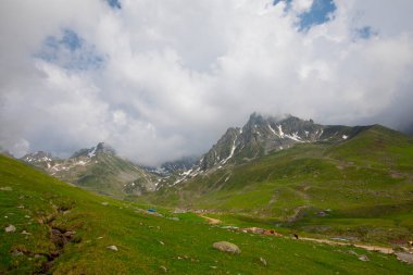 Avusor Platosu ve Kackar Dağları