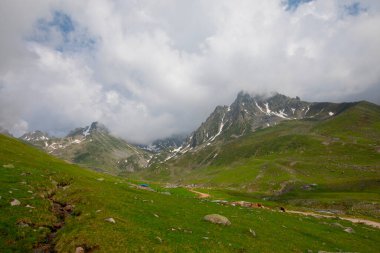 Avusor Platosu ve Kackar Dağları