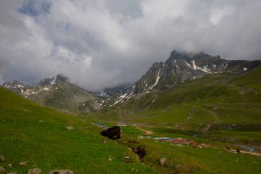 Avusor Platosu ve Kackar Dağları