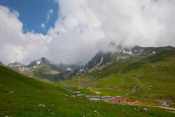 Avusor Platosu ve Kackar Dağları