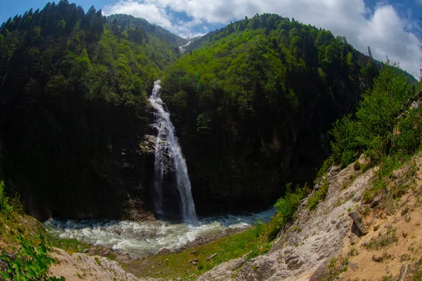 Cachoeira Gelin Tulu Caindo Montanha Kackar Aldeia Ayder Cidade Rize — Fotografia de Stock