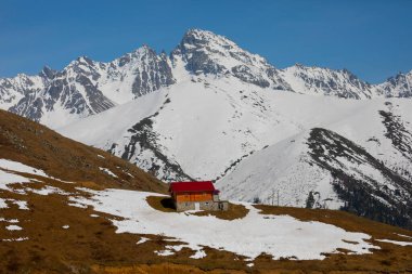 Kackar sıradağları ve yaşam, doğal yaşamla yaşayan insanlar, kış şartları zor..