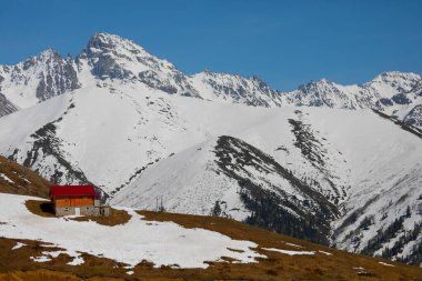 Kackar sıradağları ve yaşam, doğal yaşamla yaşayan insanlar, kış şartları zor..
