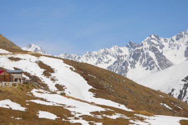 Kackar sıradağları ve yaşam, doğal yaşamla yaşayan insanlar, kış şartları zor..