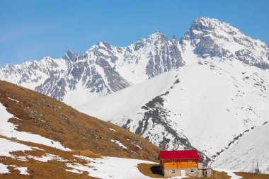 Kackar sıradağları ve yaşam, doğal yaşamla yaşayan insanlar, kış şartları zor..