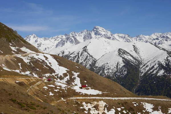 Kackar sıradağları ve yaşam, doğal yaşamla yaşayan insanlar, kış şartları zor..