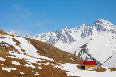 Kackar sıradağları ve yaşam, doğal yaşamla yaşayan insanlar, kış şartları zor..