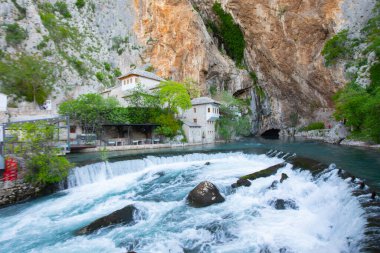 Derviş Evi mi, Blagaj Tekija mı? Bina, Mostar kenti dışında bir Derviş manastırı ve yaklaşık 600 yaşında - Blagaj, Mostar - Bosna-Hersek