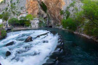Derviş Evi mi, Blagaj Tekija mı? Bina, Mostar kenti dışında bir Derviş manastırı ve yaklaşık 600 yaşında - Blagaj, Mostar - Bosna-Hersek