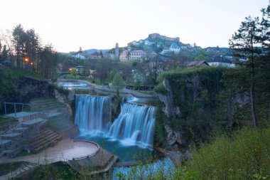 Bosna-Hersek 'in Jajce kentinde güzel şelaleler