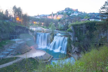 Bosna-Hersek 'in Jajce kentinde güzel şelaleler