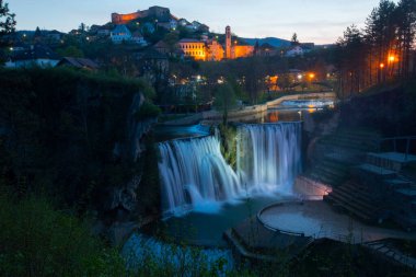 Bosna-Hersek 'in Jajce kentinde güzel şelaleler